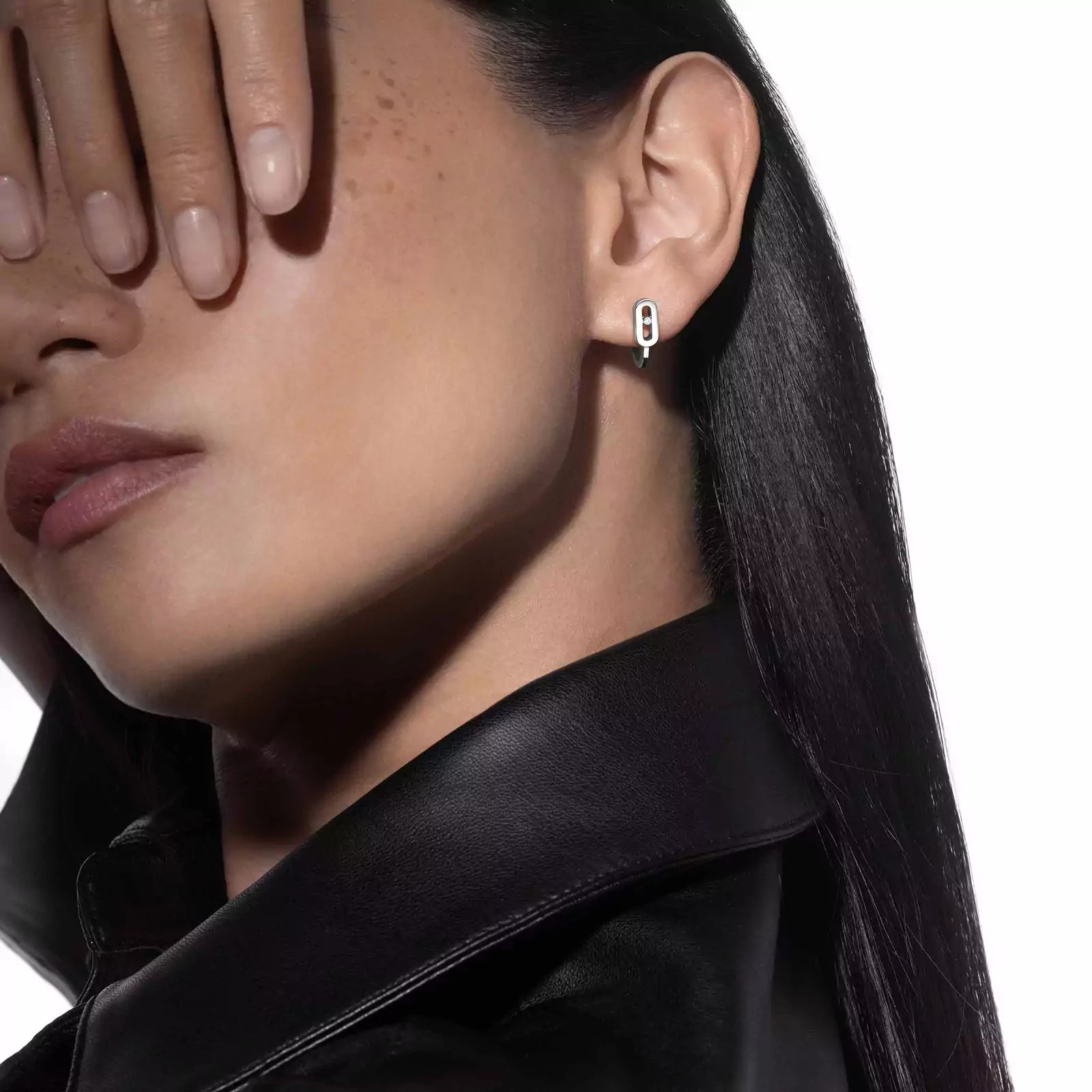 Move Uno Mini Hoops Earrings